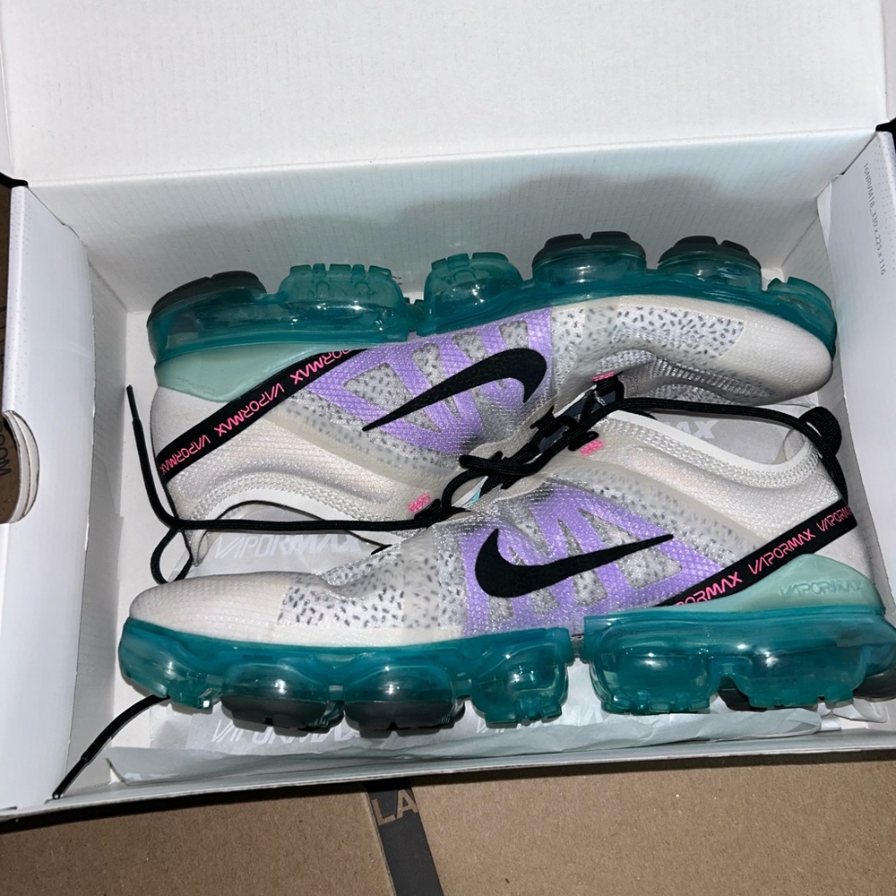 Nike VaporMax ‘Dragonfruit’